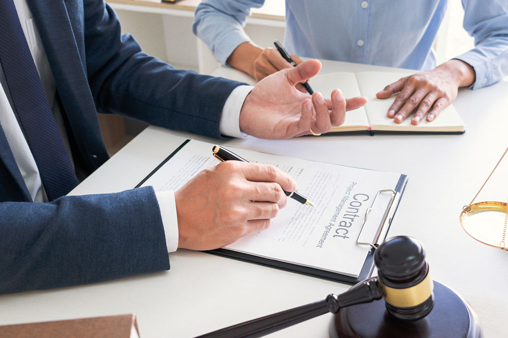 4 things to consider while consulting an attorney