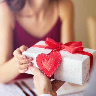 10 interesting gift ideas to make Valentine&#8217;s Day special