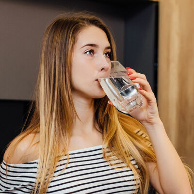 Avoid these 6 mistakes while drinking water