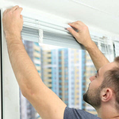 6 mistakes to avoid while cleaning window blinds