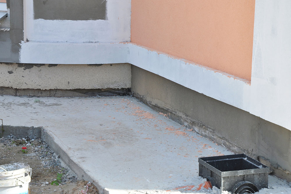 4 signs of deteriorating foundation of a house